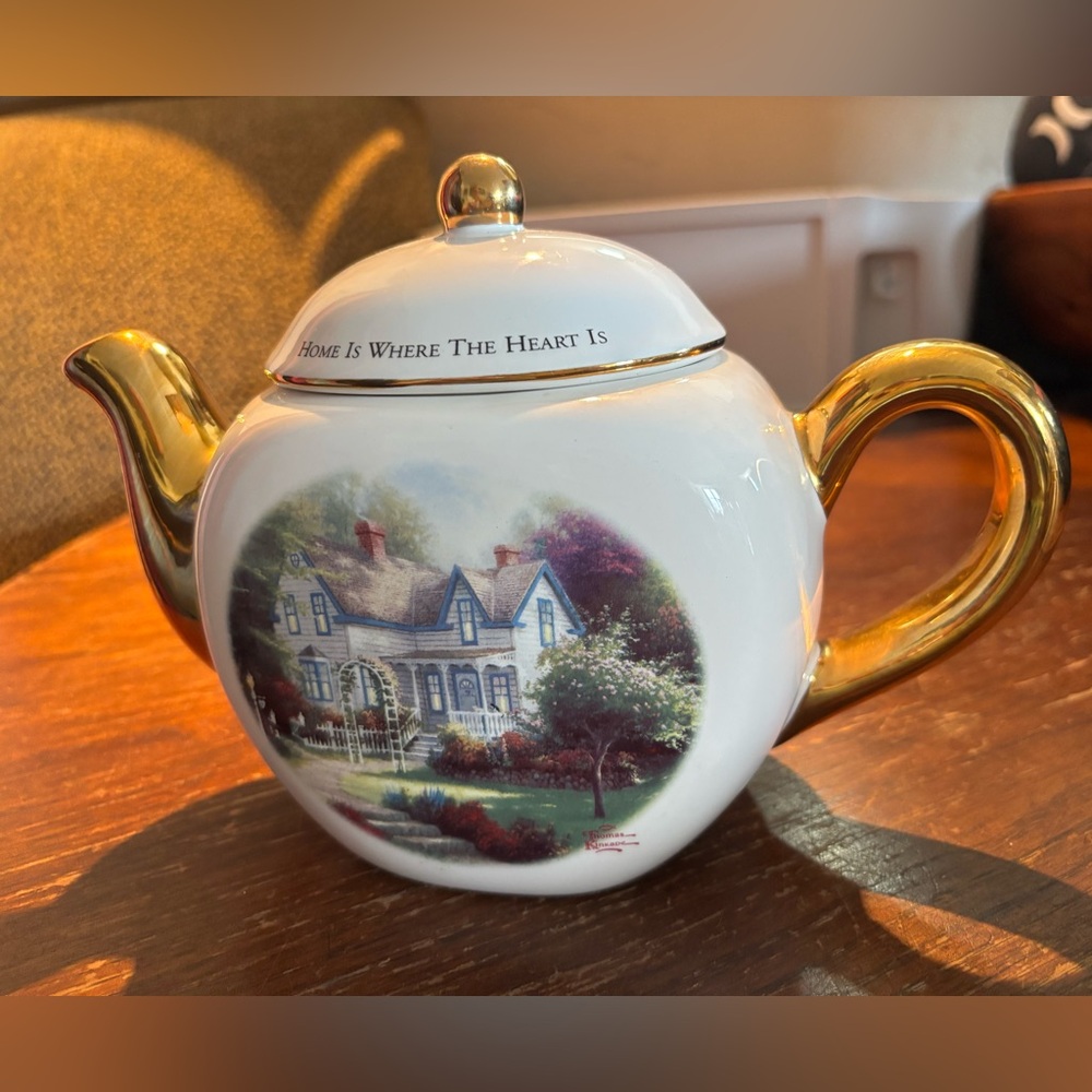 Thomas Kinkade Home is where the heart is Charming Teapot with Gold Accents